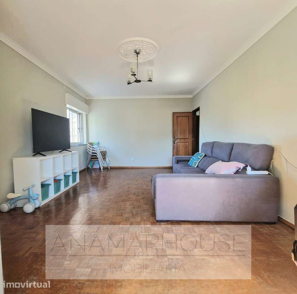 T2 com 80m² e 2 Varandas na Av. do Brasil | Junto ao Metro e Comboio | - Vista 4