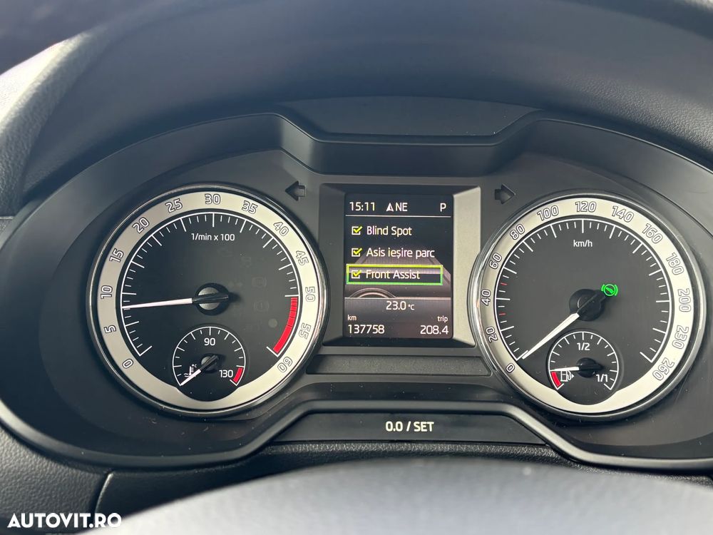 Skoda Octavia 1.6 TDI DSG Ambition - 32