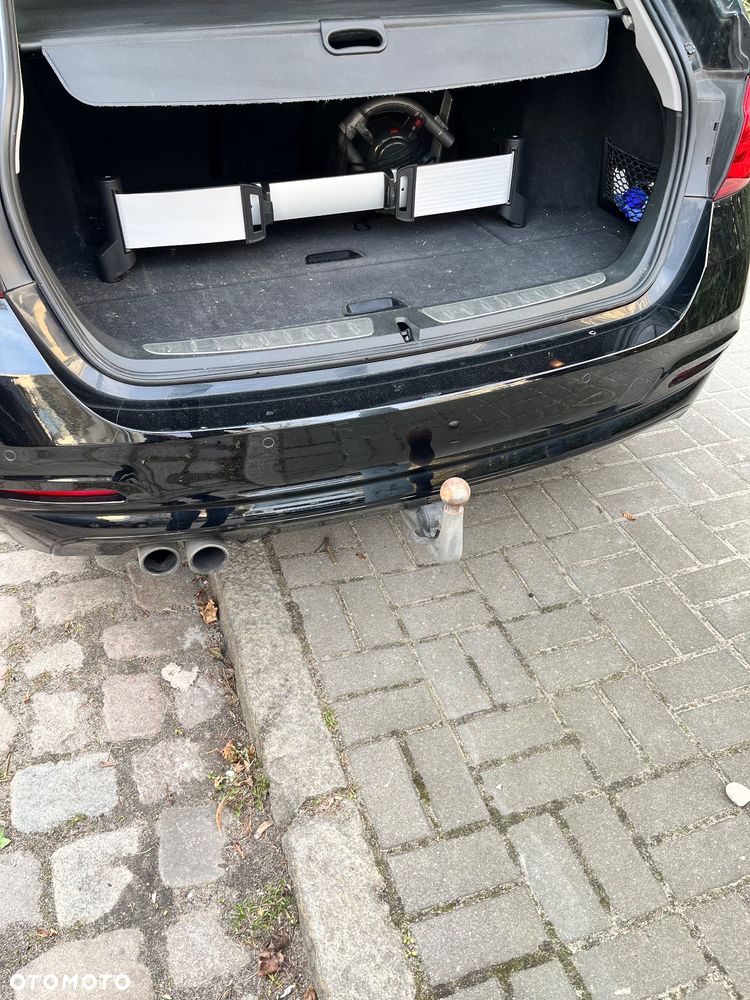 BMW Seria 3 320i xDrive - 17