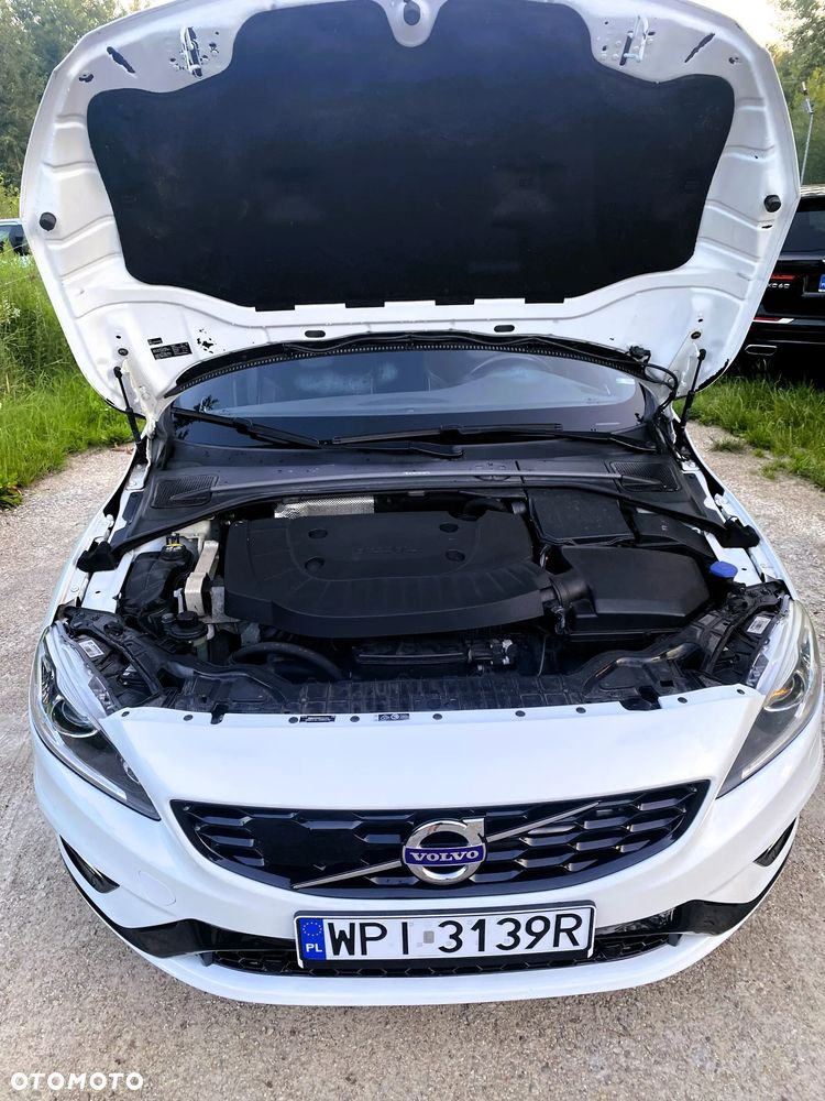 Volvo V60 D4 AWD Geartronic RDesign - 40
