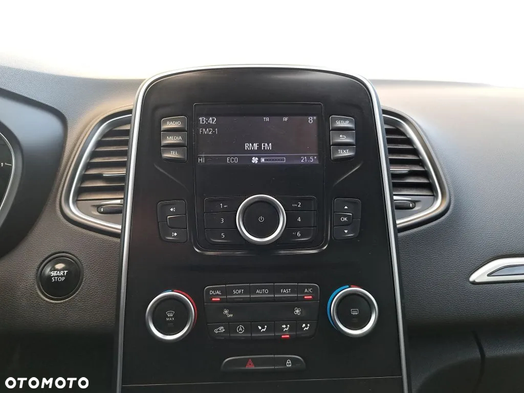 Renault Grand Scenic - 12