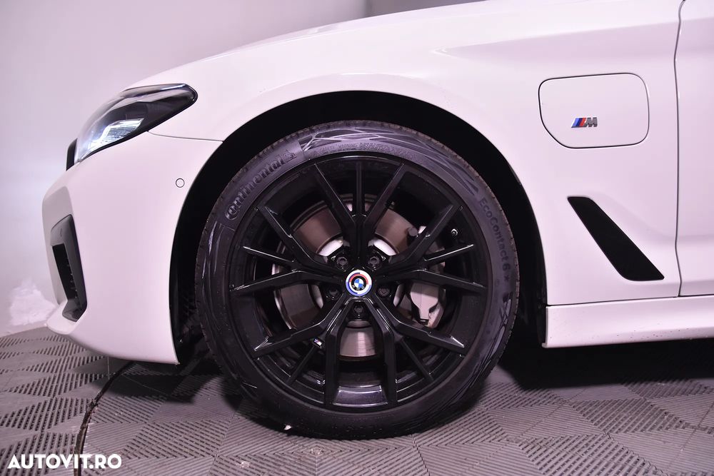 BMW Seria 5 530e xDrive Aut. M Sport Edition - 13