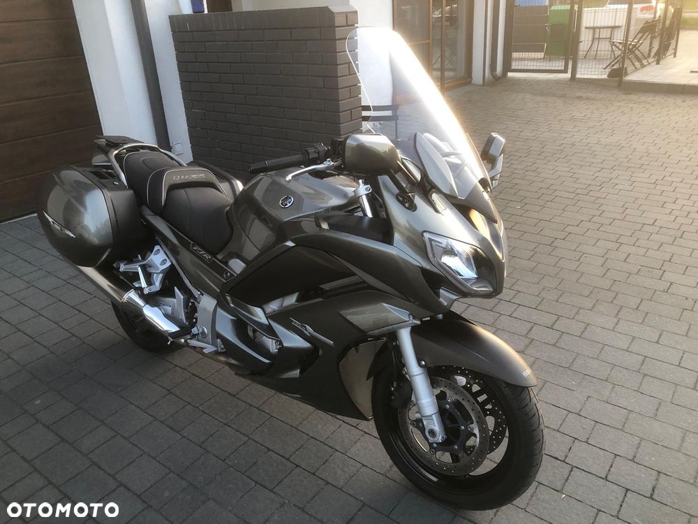 Yamaha FJR - 4