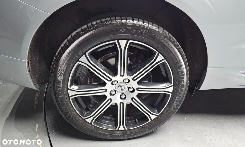 Volvo XC 60 D5 SCR AWD Inscription - 5