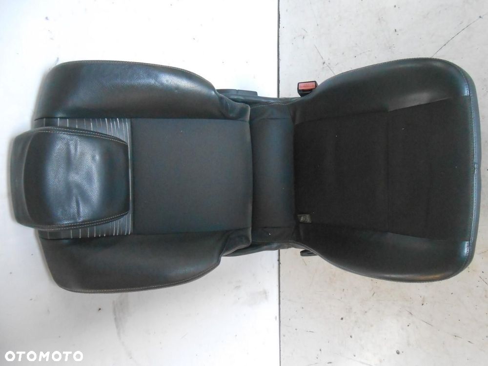 FOTEL PRAWY TYŁ II RZĄD RENAULT GRAND SCENIC II # - 1