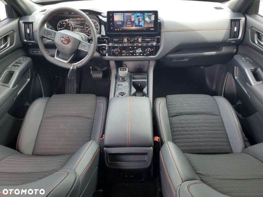 Nissan Pathfinder - 8