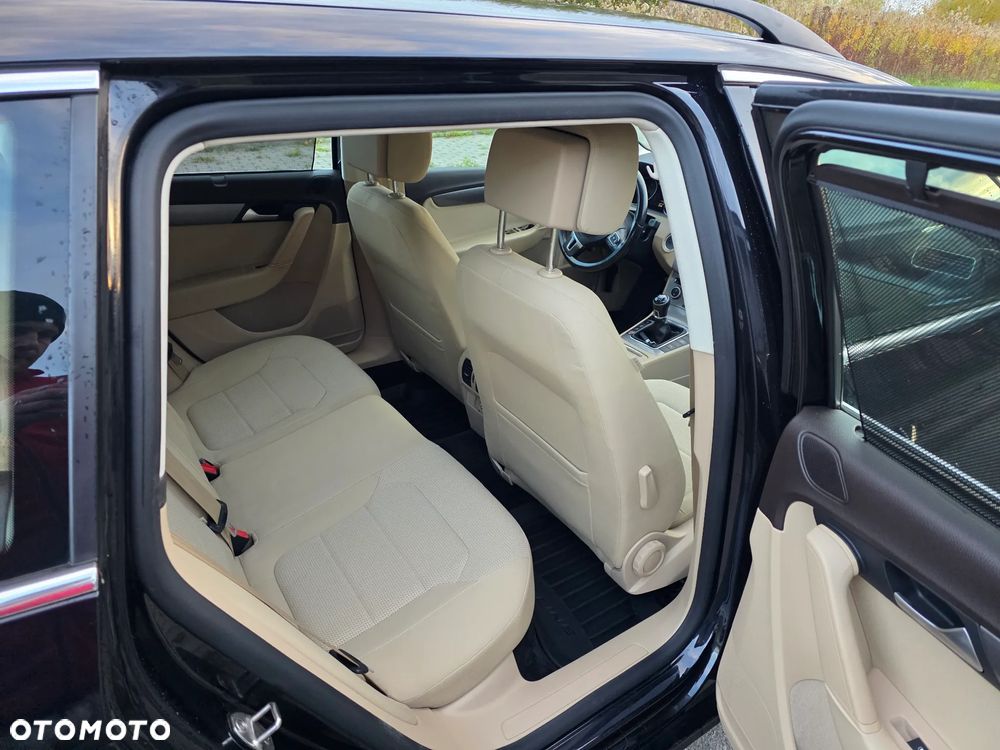 Volkswagen Passat 2.0 TDI Highline - 14