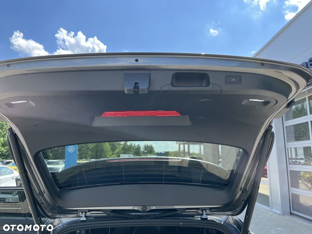 Volkswagen Passat - 20