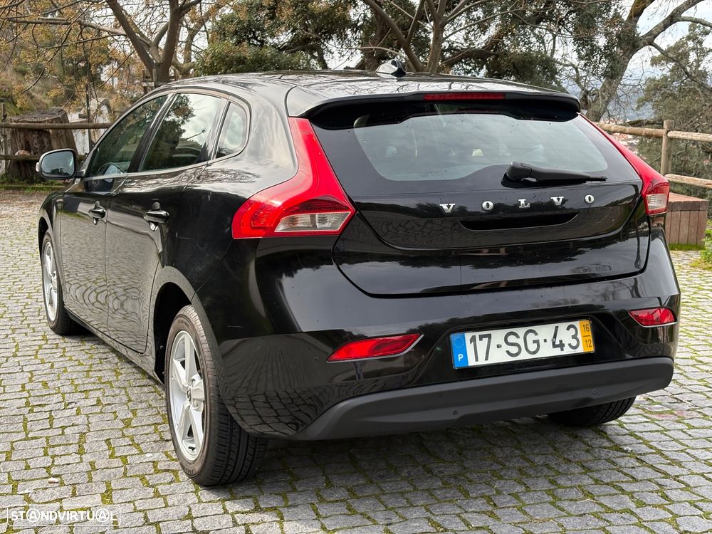 Volvo V40 2.0 D2 R-Design Momentum - 10