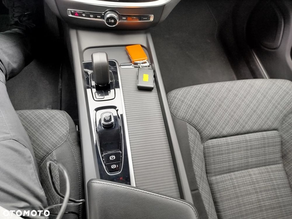 Volvo V60 B4 D Core - 21