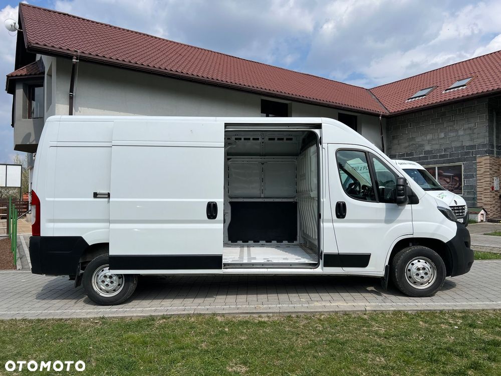 Peugeot Samochód ciężarowy - 16