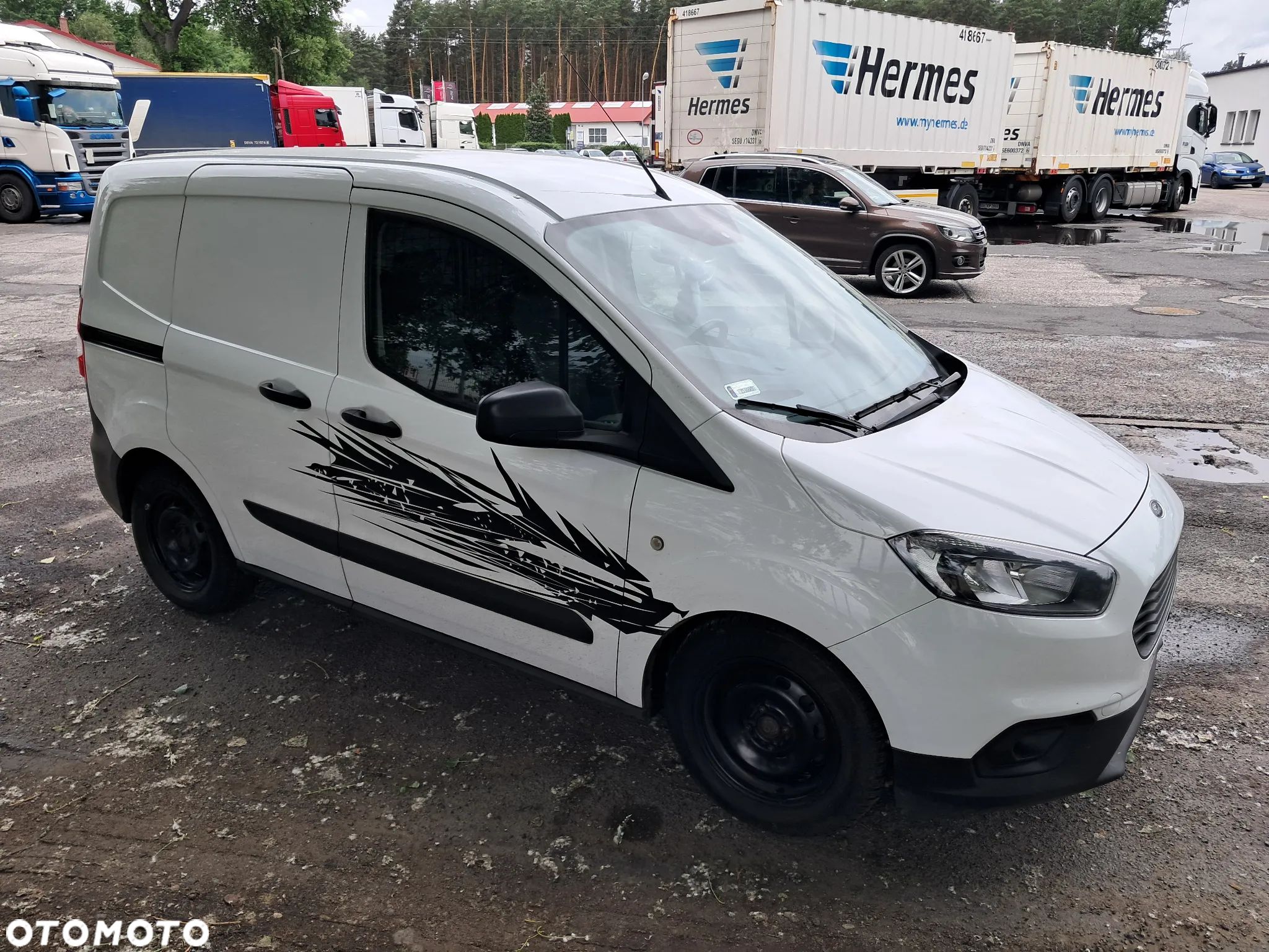 Ford Transit Courier - 1
