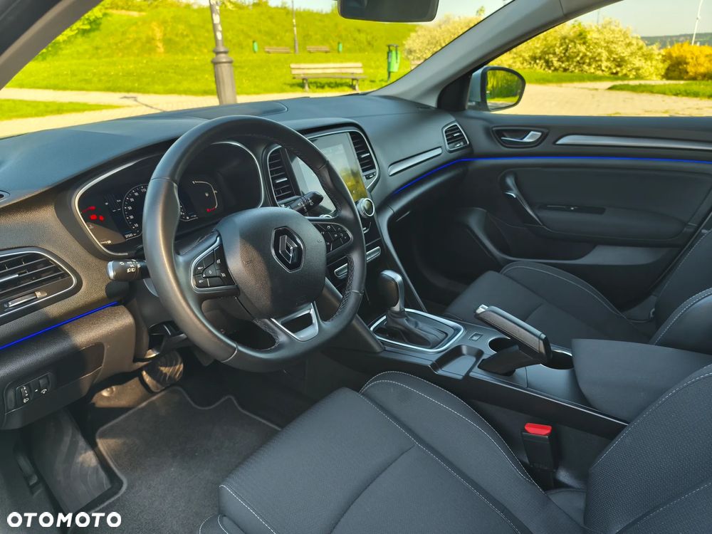 Renault Megane TCe 140 GPF EDC INTENS - 21