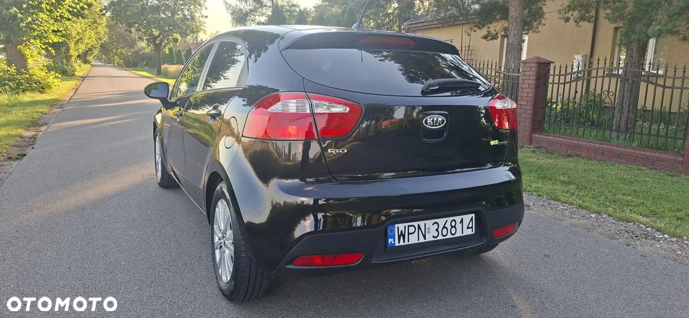 Kia Rio 1.2 Attract - 4