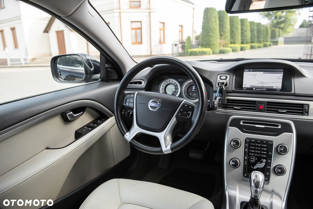 Volvo XC 70 D4 AWD Summum EU6 - 26