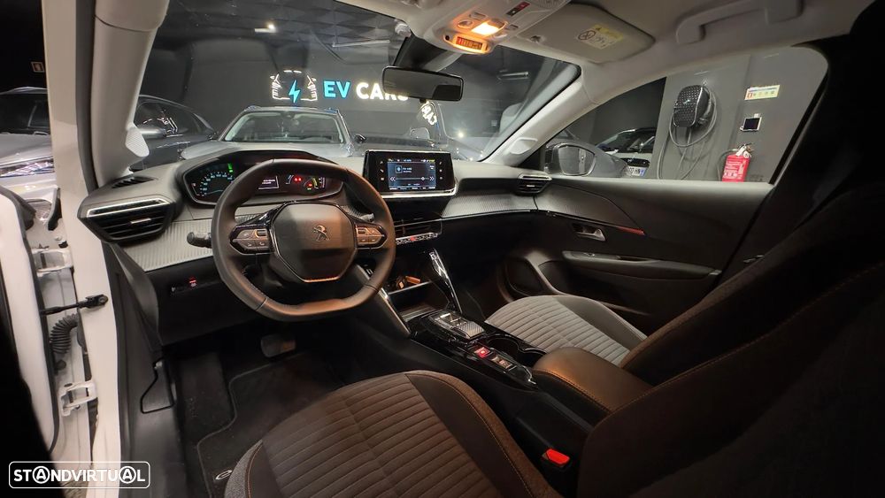 Peugeot e-208 Active Pack - 14