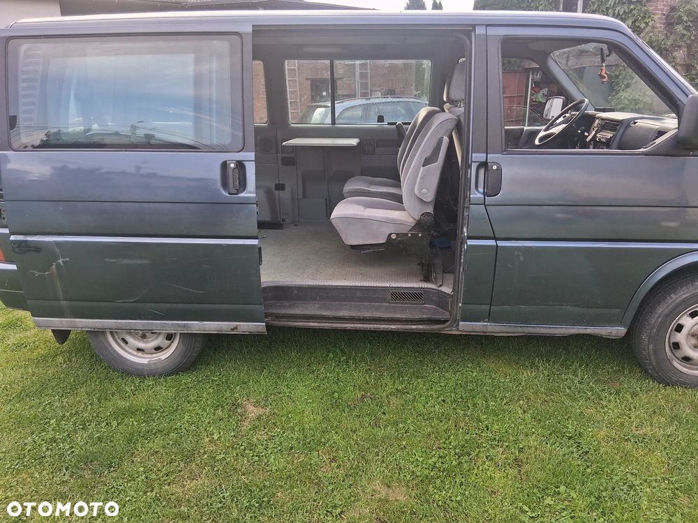 Volkswagen Multivan - 13
