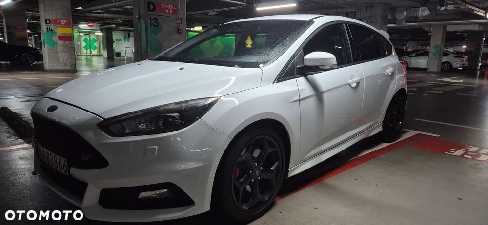 Ford Focus 2.0 EcoBoost ST - 2