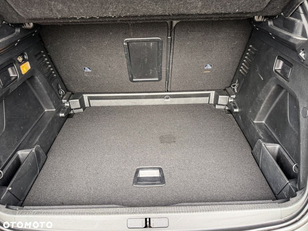 Peugeot 3008 BlueHDi 130 Stop & Start EAT8 Allure Business-Paket - 24