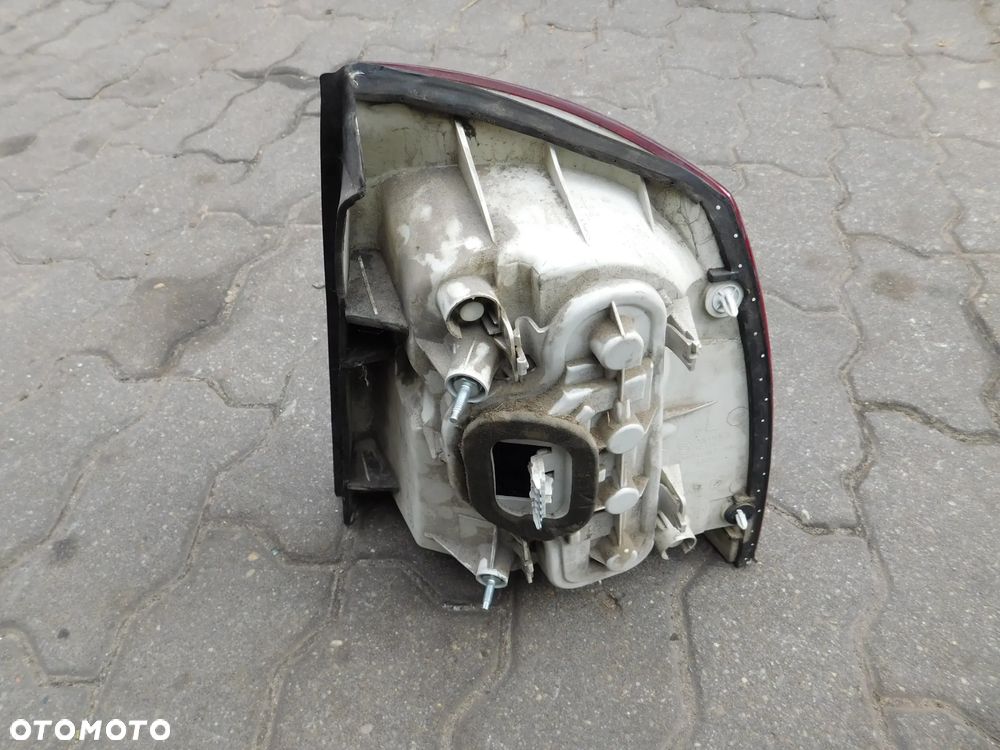 lampa lewa prawa tył OPEL ASTRA II sedan coupe cabrio CIEMNA - 6