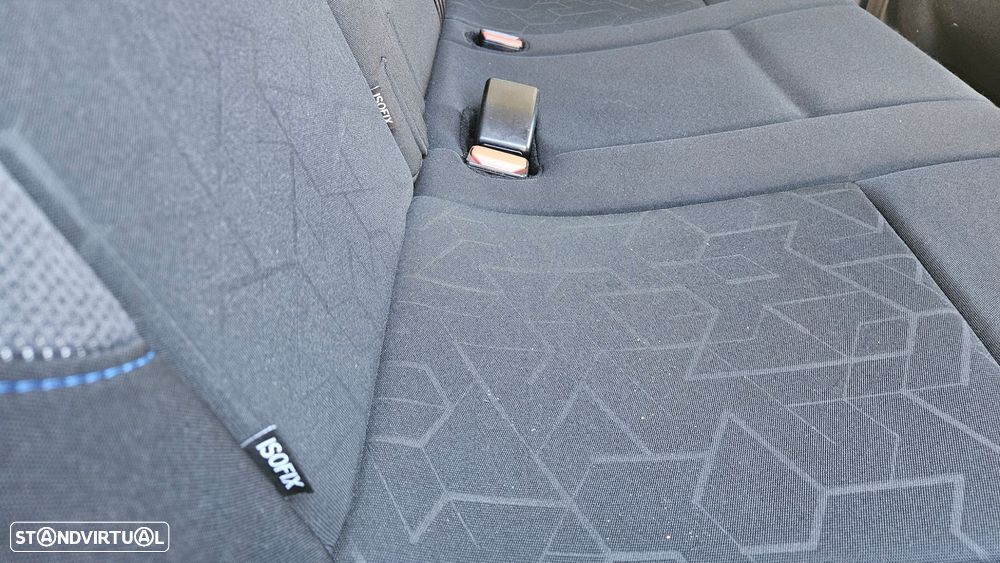 Peugeot 2008 1.2 PureTech Style - 32