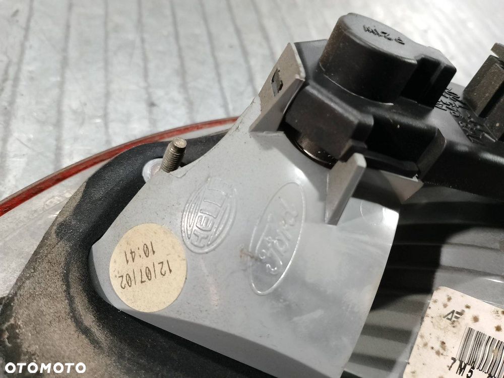 LAMPA TYLNA PRAWA W KLAPE FORD GALAXY MK II 7M5945094B  2NR964365-026 - 5