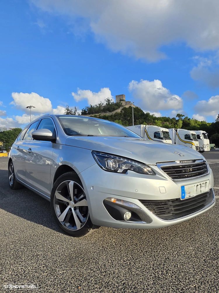 Peugeot 308 SW PureTech 130 EAT6 Stop & Start Allure - 4