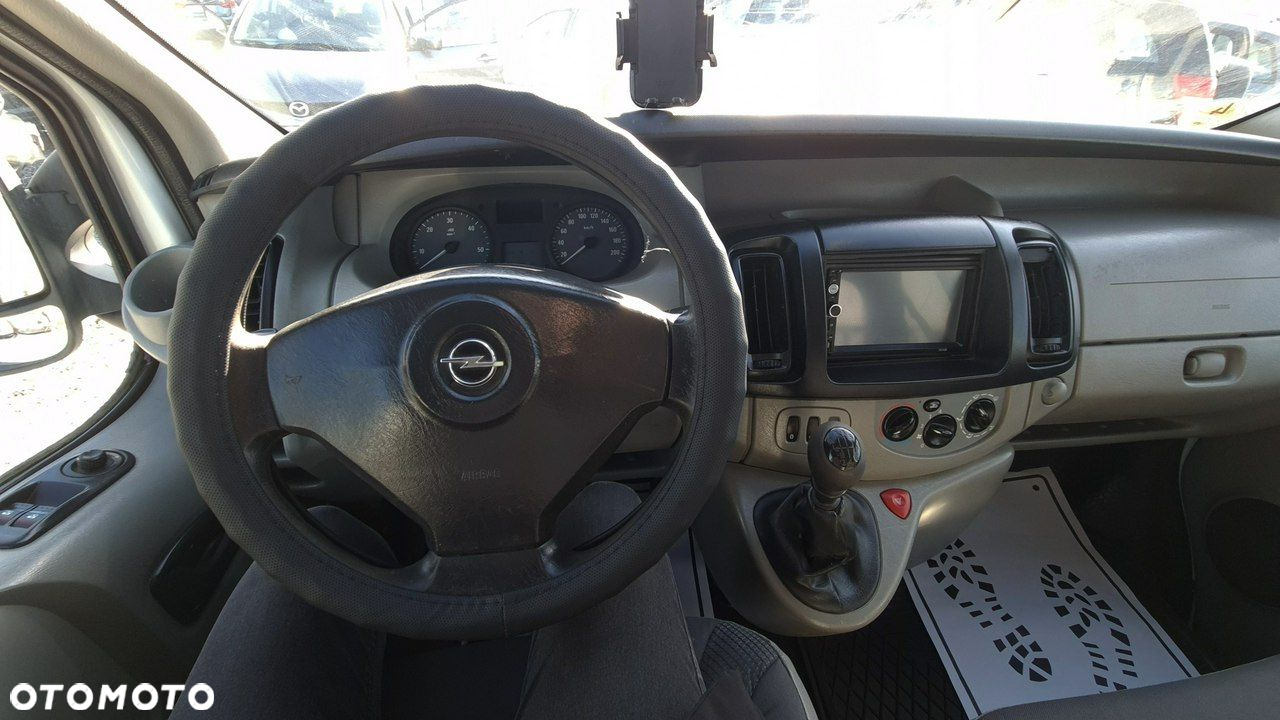 Opel Vivaro - 21