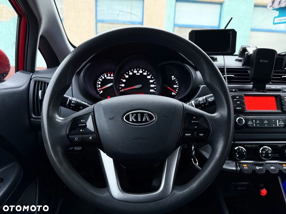 Kia Rio 1.2 M - 13