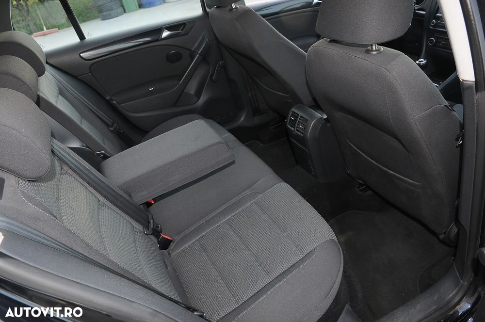 Volkswagen Golf 1.6 TDI DPF Comfortline - 8