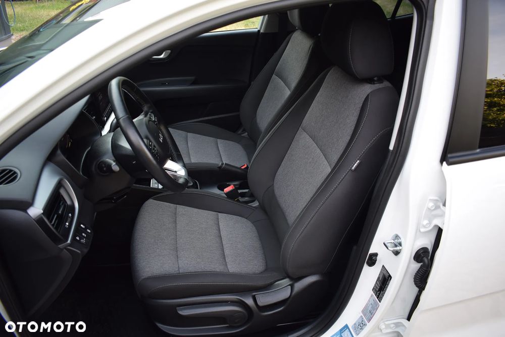 Kia Stonic - 24