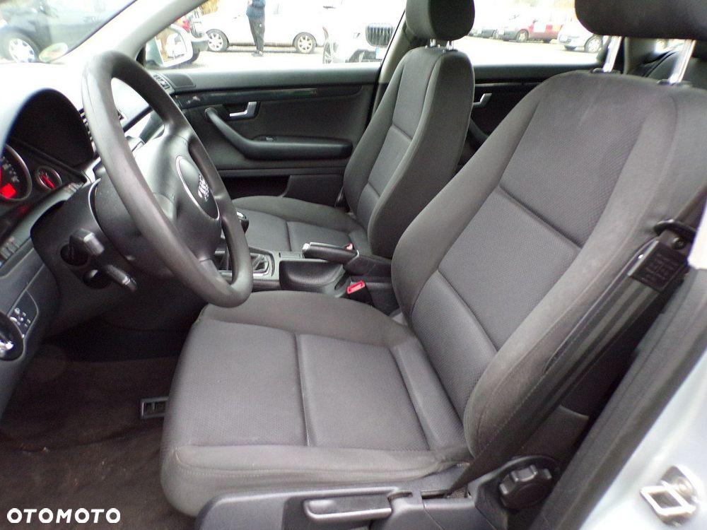 Audi A4 Avant - 16