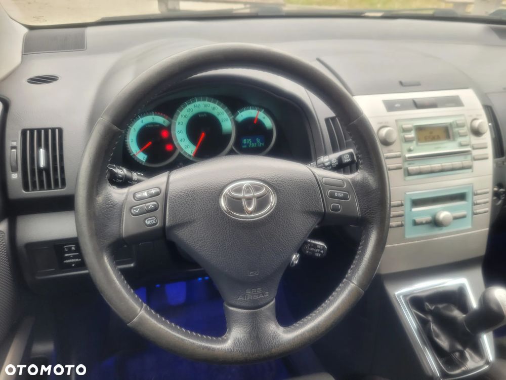 Toyota Corolla Verso 2.0 D-4D - 13