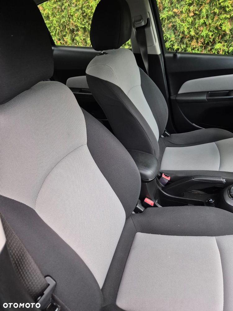 Chevrolet Cruze - 6