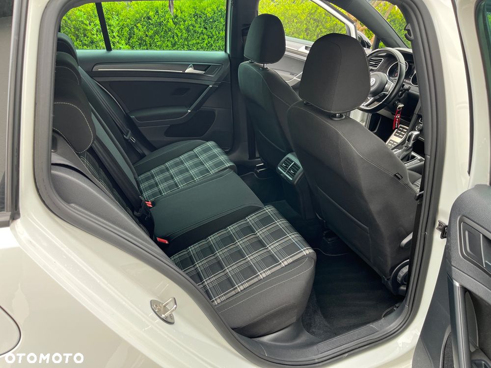 Volkswagen Golf GTD 2.0 TDI SCR DSG - 12