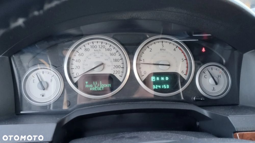 Chrysler Grand Voyager - 10