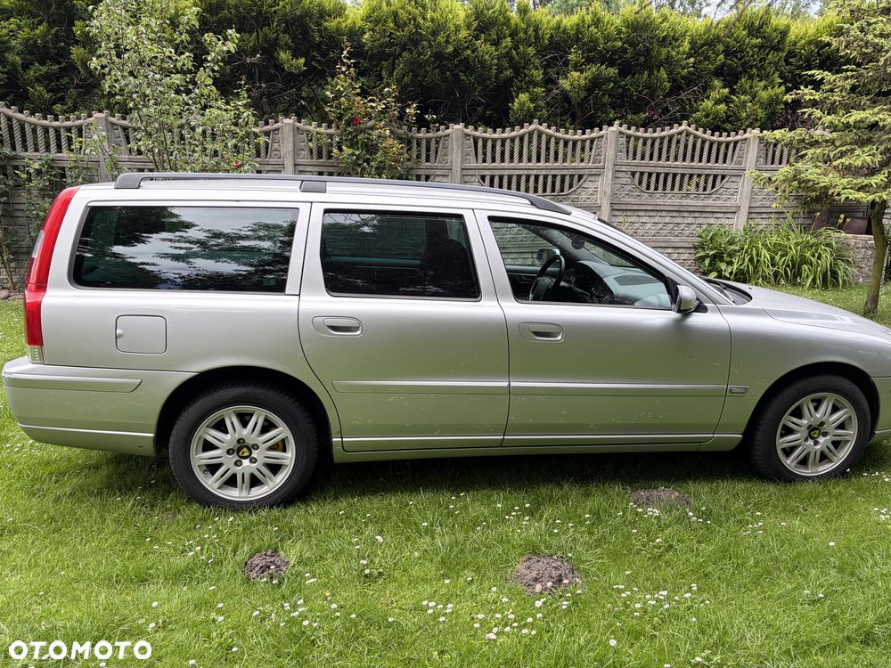 Volvo V70 2.4 Momentum - 9