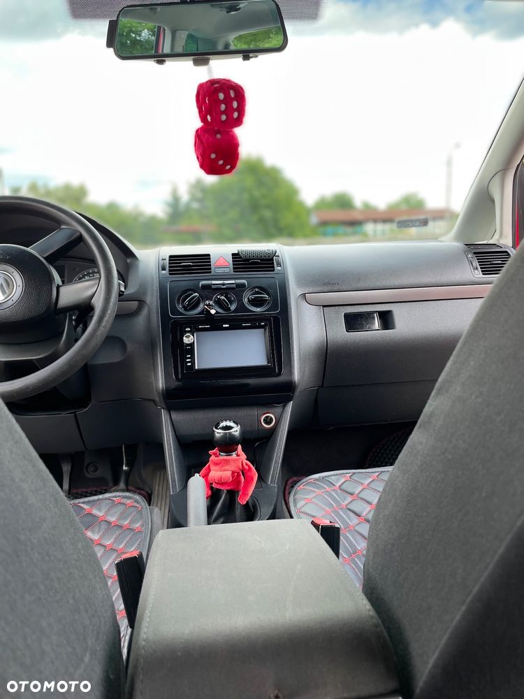 Volkswagen Touran - 9