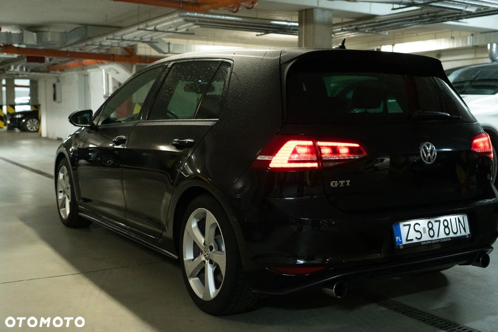 Volkswagen Golf GTI BlueMotion Technology - 16
