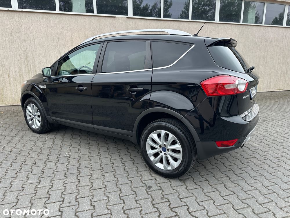 Ford Kuga 2.0 TDCi 2x4 Titanium - 8