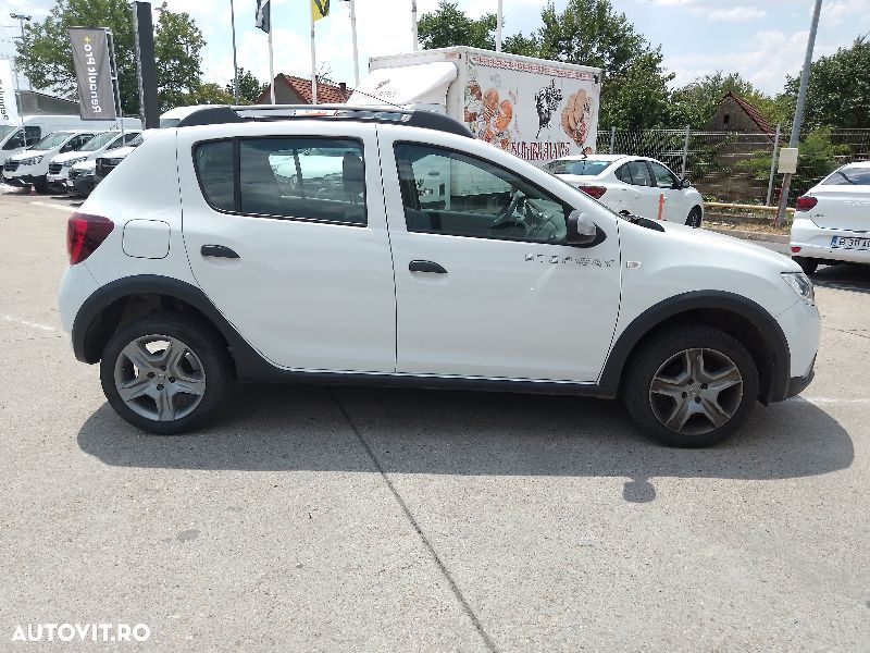 Dacia Sandero - 5