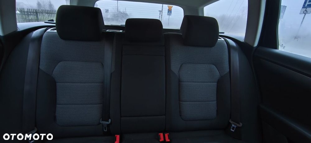 Volkswagen Passat 2.0 TDI BlueMotion Technology Comfortline - 8