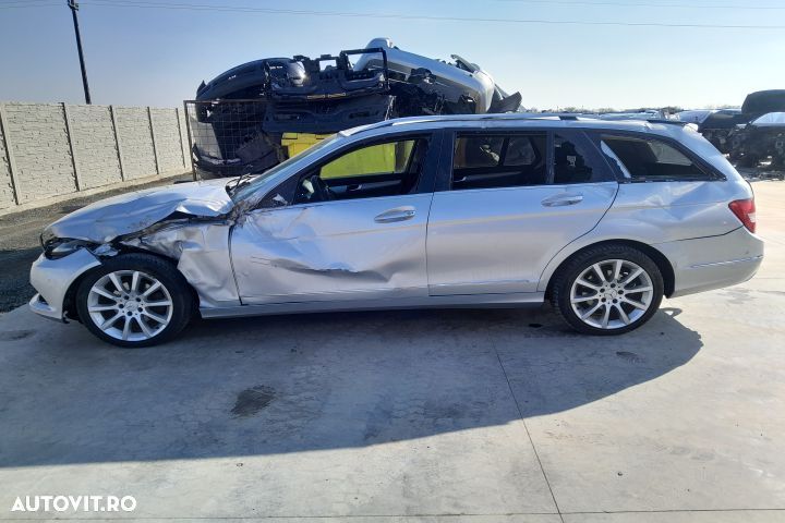 Rampa injectoare A6510700495 A6510700495 Mercedes-Benz C-Class W204/S - 6