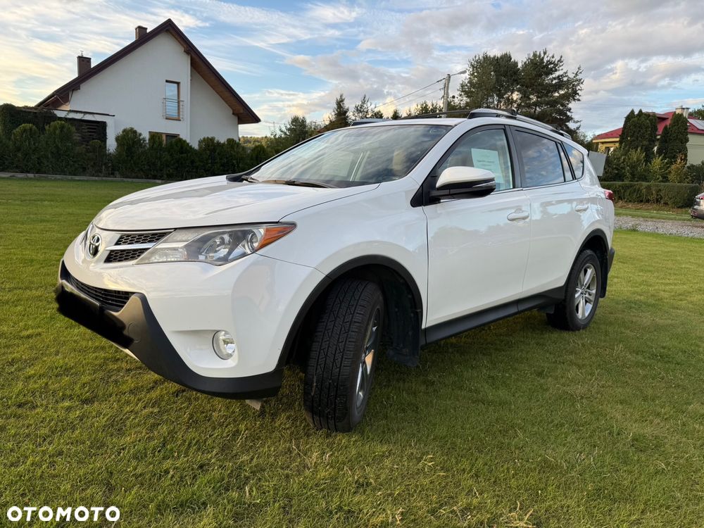 Toyota RAV4 2.5 XLE - 1