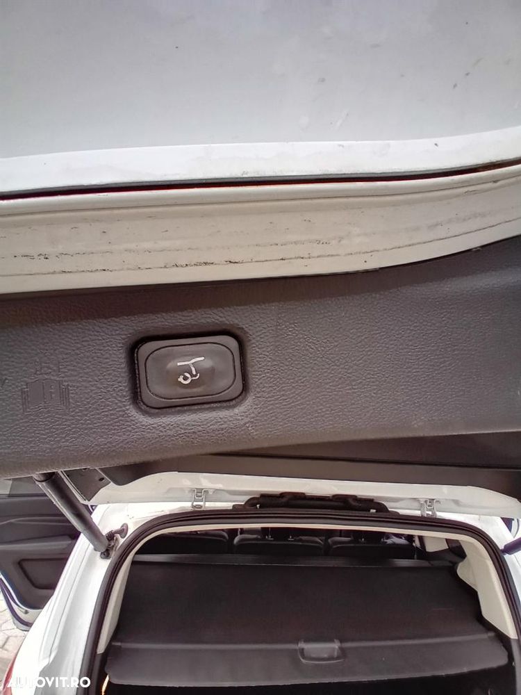 Ford S-Max 2.0 TDCi Powershift Titanium - 11