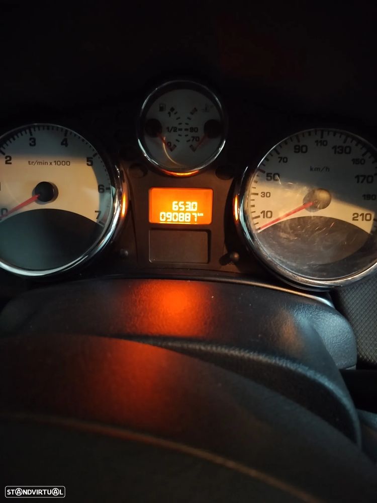 Peugeot 207 1.4 16V Sport - 14