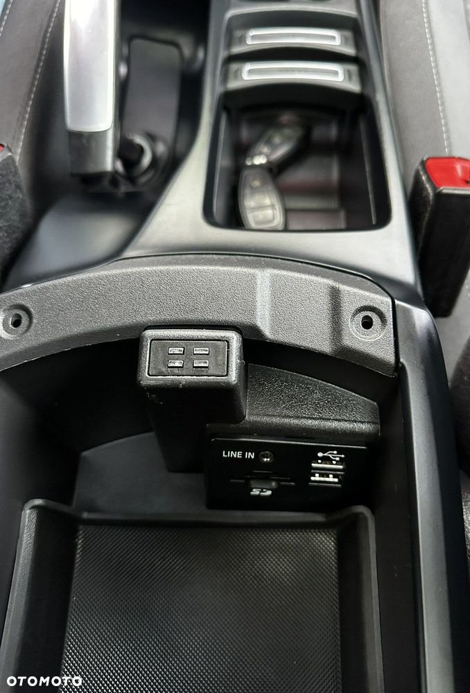 Ford C-MAX 2.0 TDCi Start-Stop-System Titanium - 34