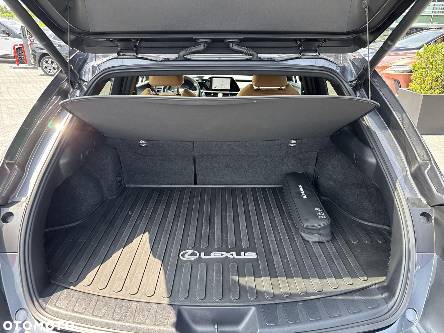 Lexus UX - 13
