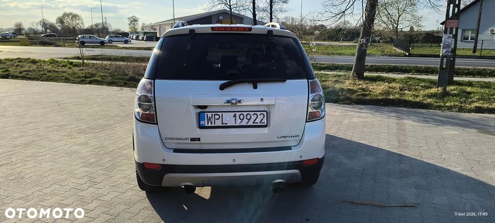 Chevrolet Captiva 2.2 D LTZ - 4