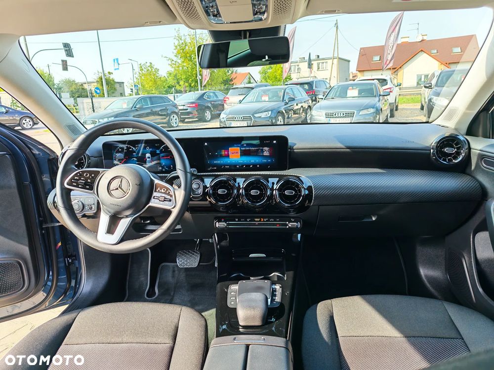 Mercedes-Benz Klasa A 180 d 8G-DCT Progressive - 14